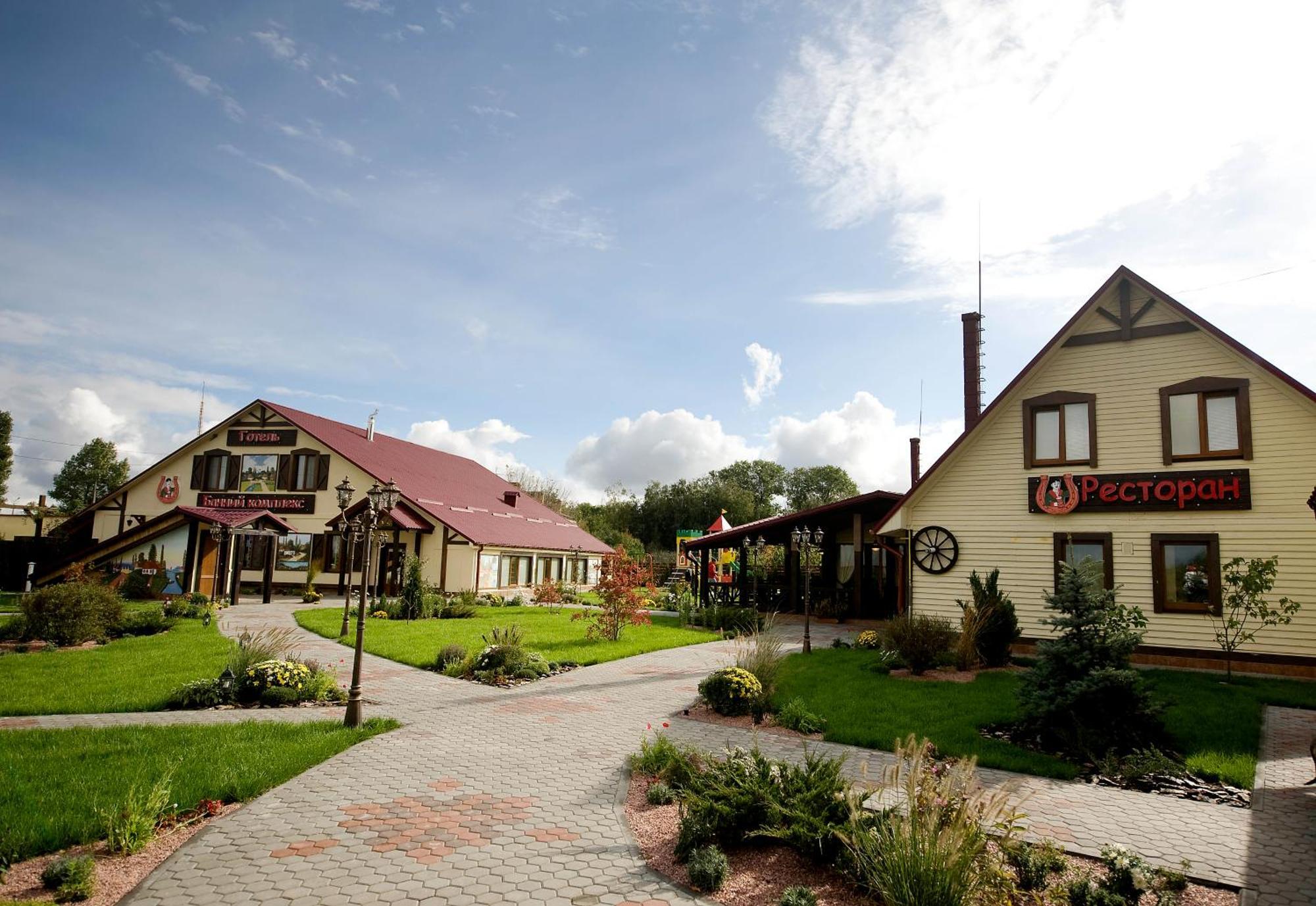 Hotel Козак Вакула Kozelets Exterior foto